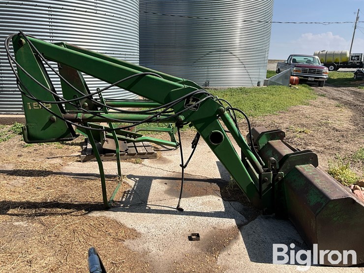 john-deere-158-image-8