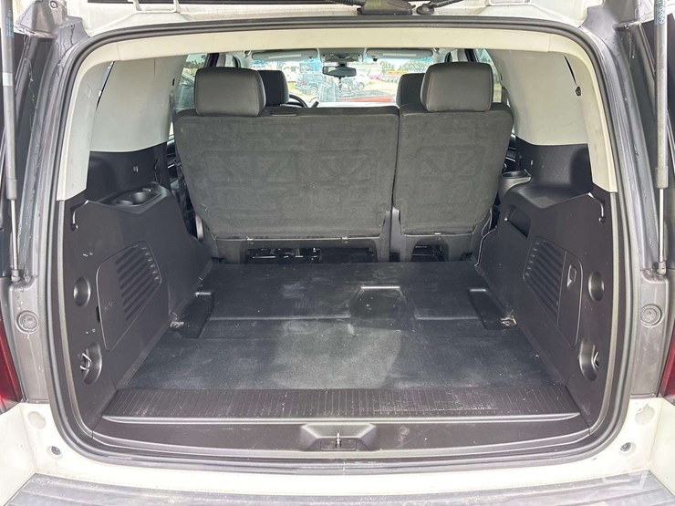 2016-chevrolet-tahoe-image-22