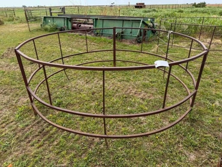 steel-round-bale-feeder-image-1