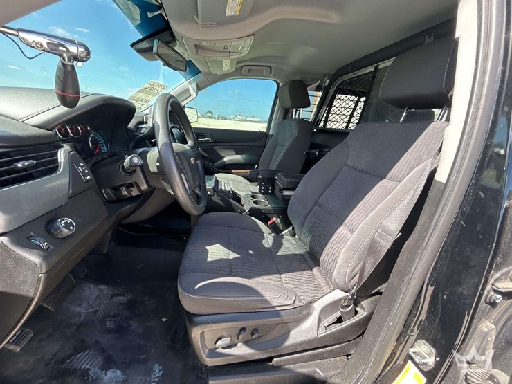 2019-chevrolet-tahoe-image-12