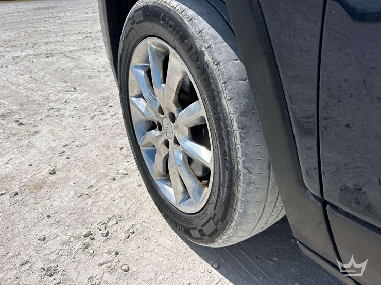 2014-jeep-cherokee-limited-image-19