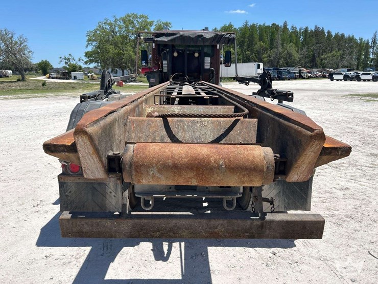 2017-kenworth-t880-image-15