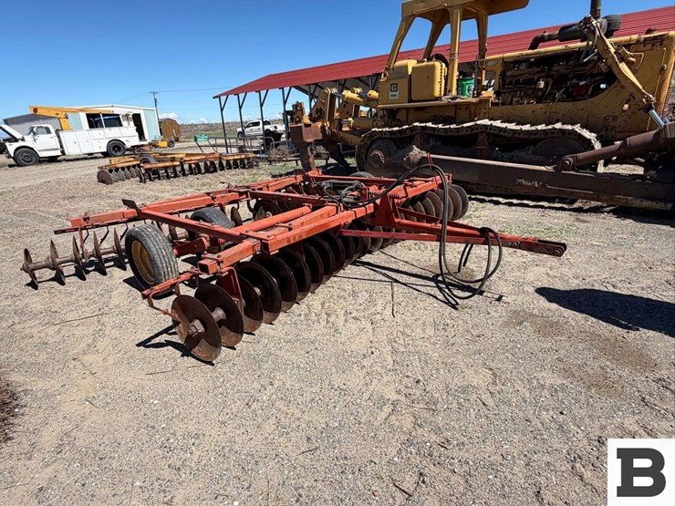massey-ferguson-520-image-5