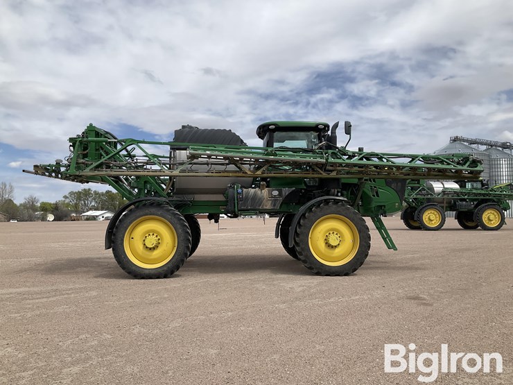2019-john-deere-r4044-image-4