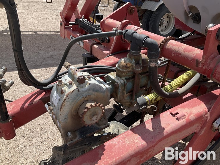 2011-case-ih-2800-image-10