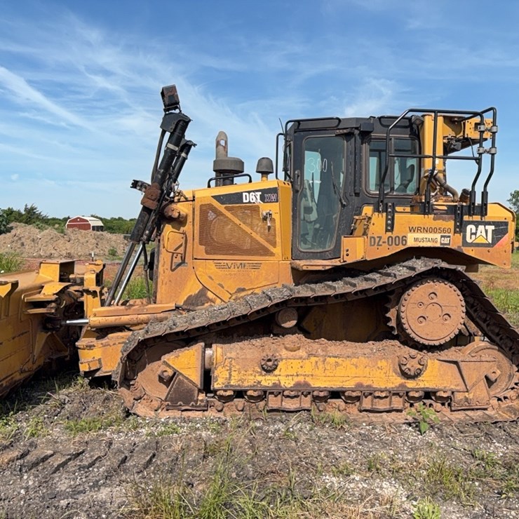 2016 CATERPILLAR D6T