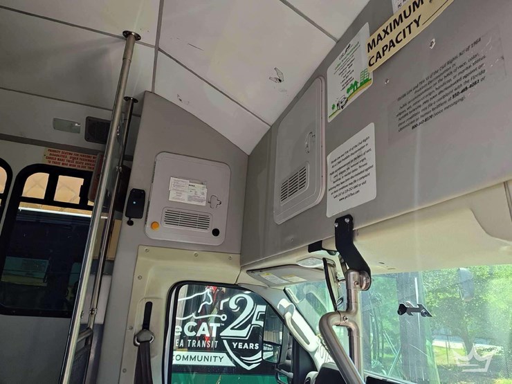 2017-ford-e450-image-14