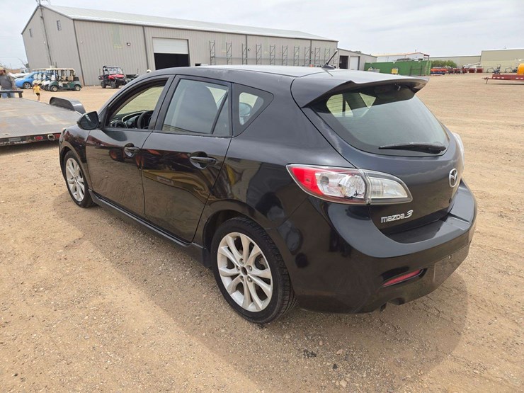 2010-mazda-3s-hatchback-4d-image-4