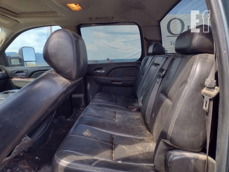 2011-chevrolet-silverado-2500hd-ltz-image-12