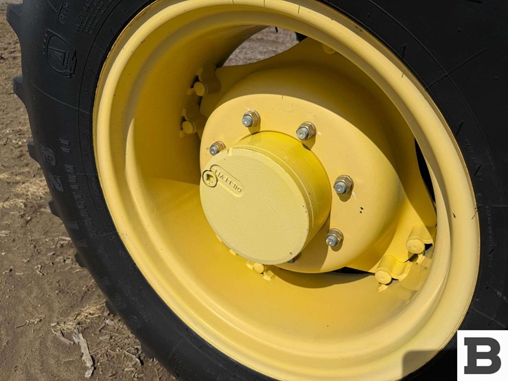 2009-john-deere-6115d-image-24