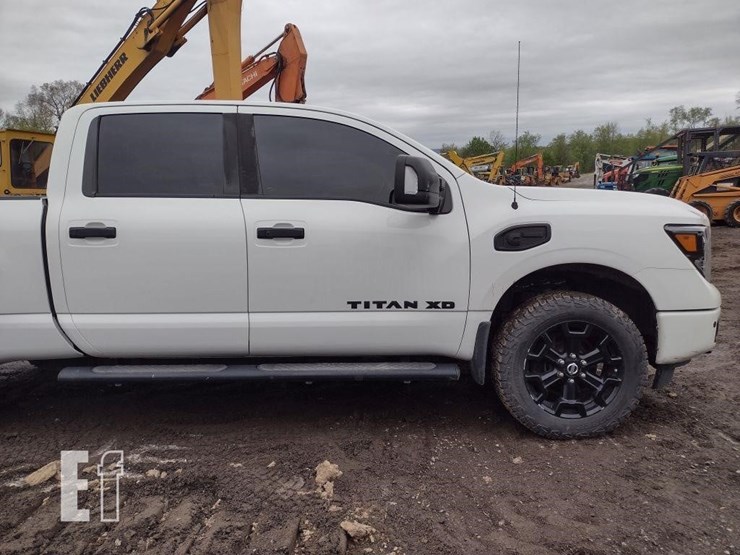 2019-nissan-titan-image-21
