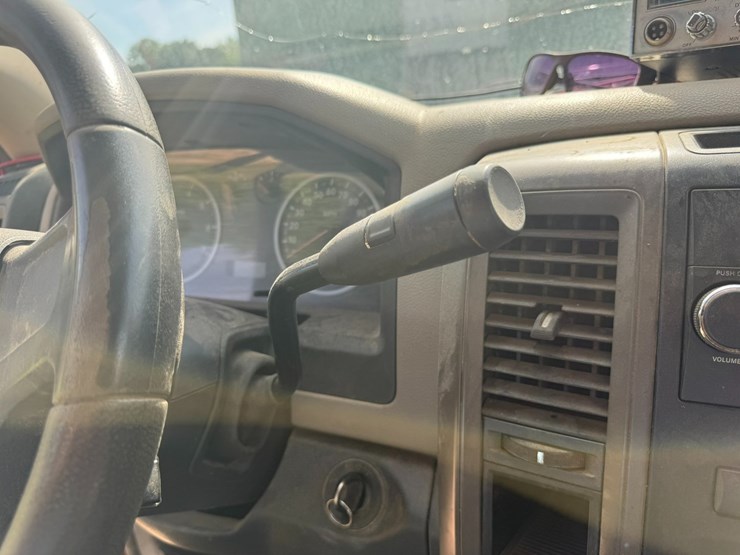 2011-dodge-ram-1500-image-36