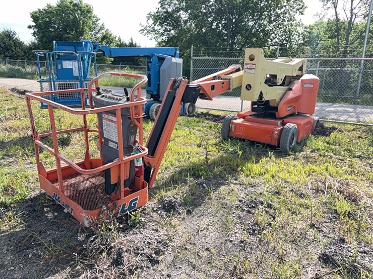 jlg-e400ajp-image-1