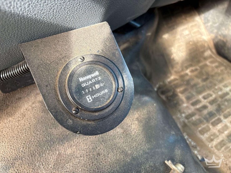 2015-ford-f550-image-16