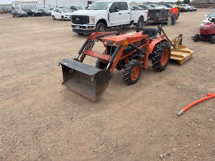 1991-kubota-b7100-image-1