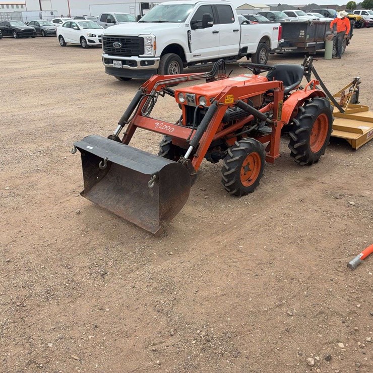 1991 KUBOTA B7100