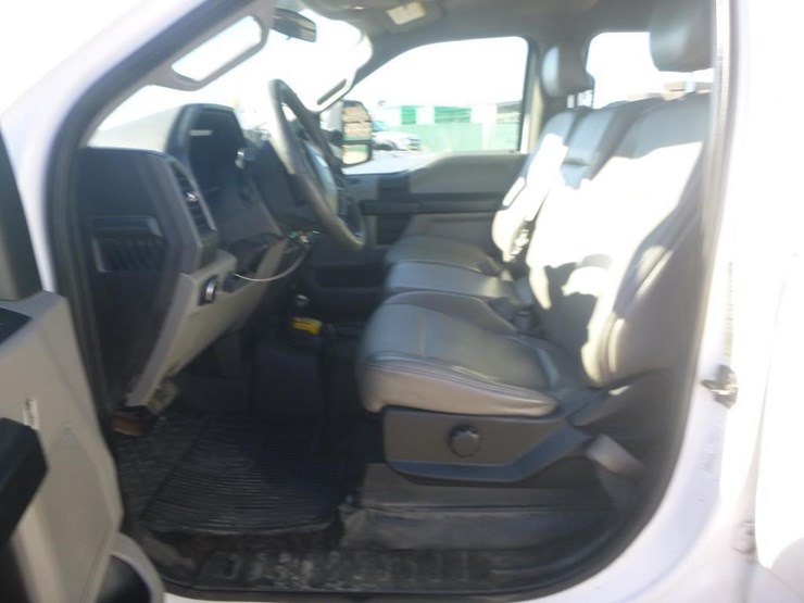 2018-ford-f550-image-13