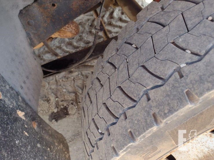2005-ford-f450-image-26