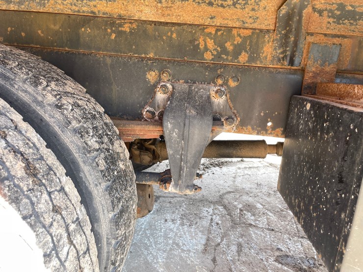 #4015-•-2004-freightliner-dump-truck-(has-wi-title)-image-27
