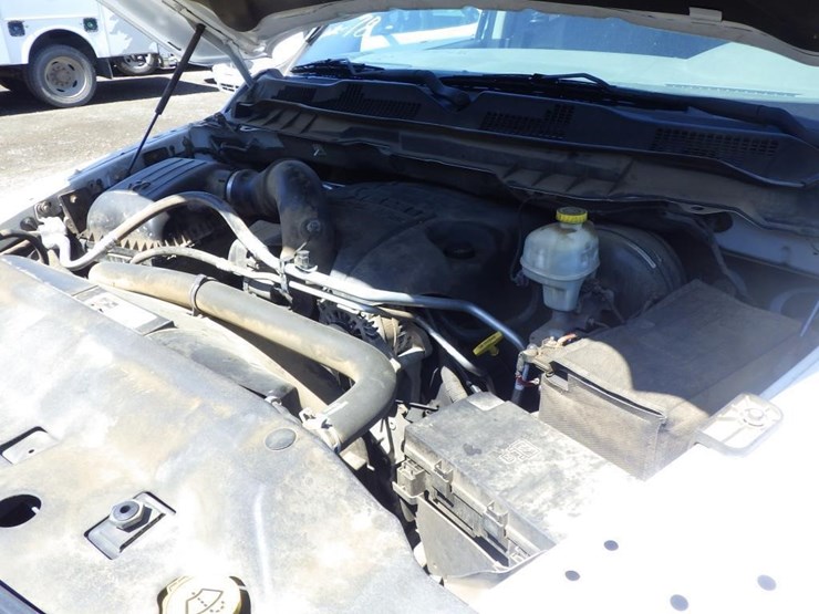 2014-dodge-1500-image-10