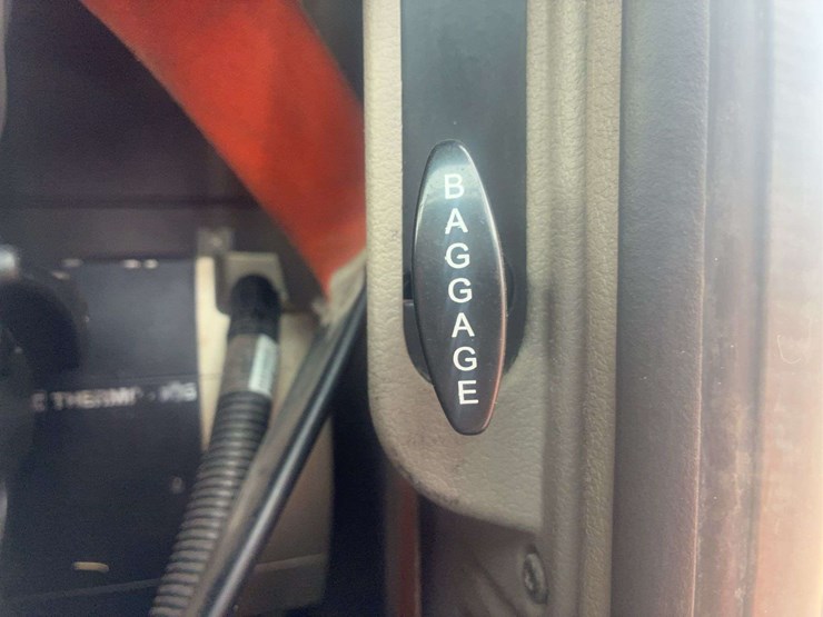 2015-freightliner-cascadia-125-image-57