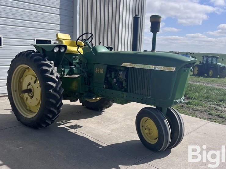 1966-john-deere-2510-image-3