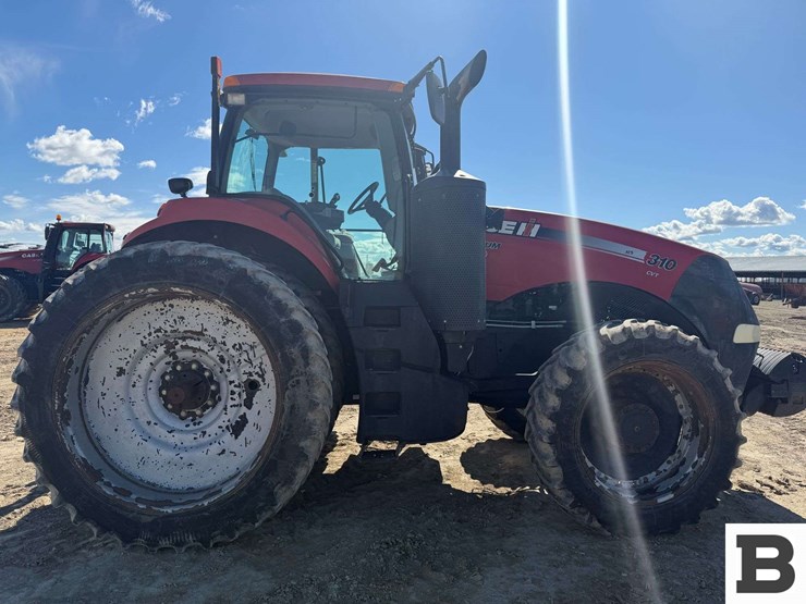 2015-case-ih-magnum-310-image-9
