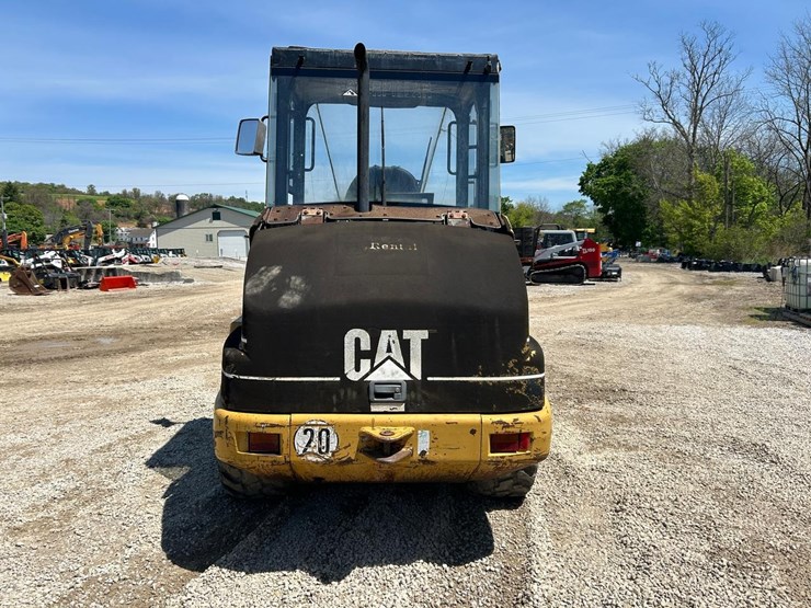 caterpillar-906-image-3