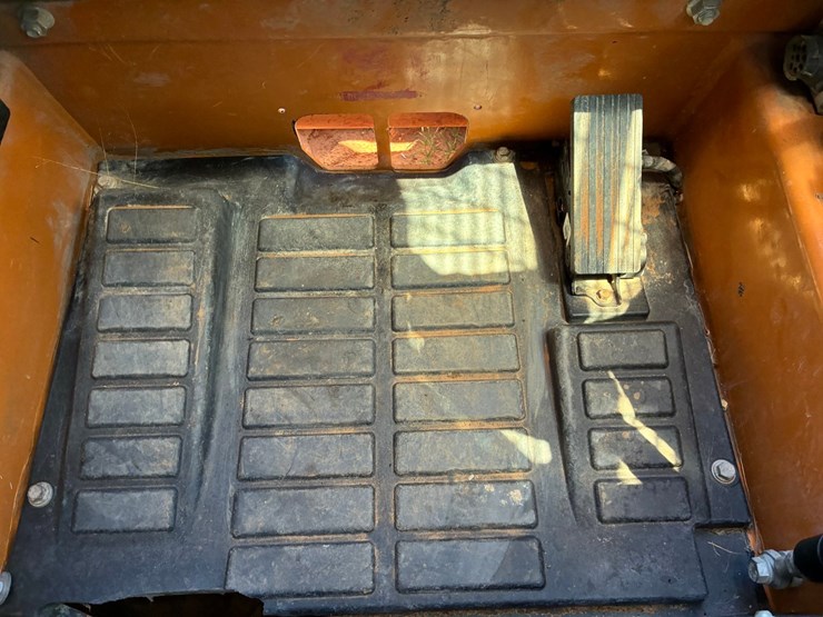 2022-case-tr310b-image-14
