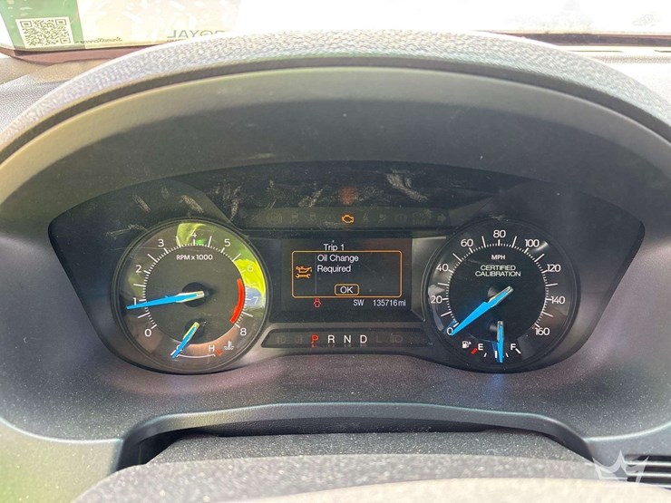 2016-ford-explorer-image-14