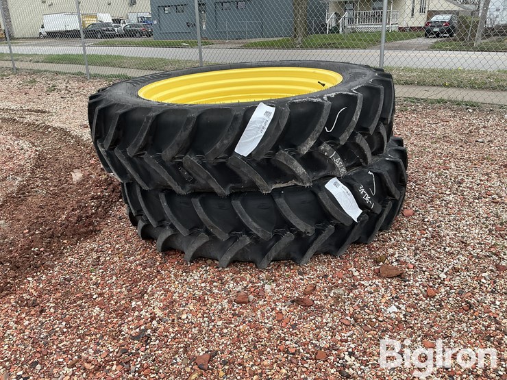deere-tires-image-1