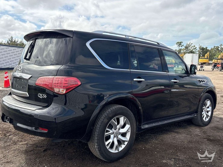 2012-infiniti-qx56-image-3