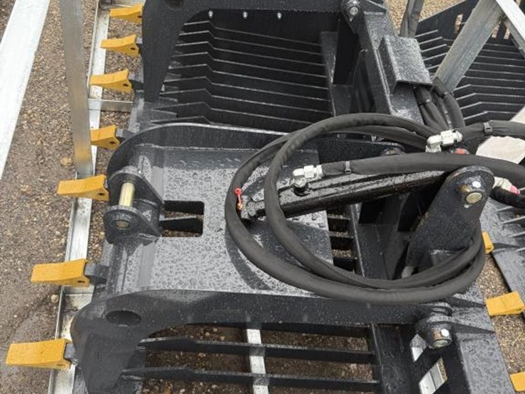 #75-•-72"-skid-steer-rock-grapple---rgb-11-72w-image-2