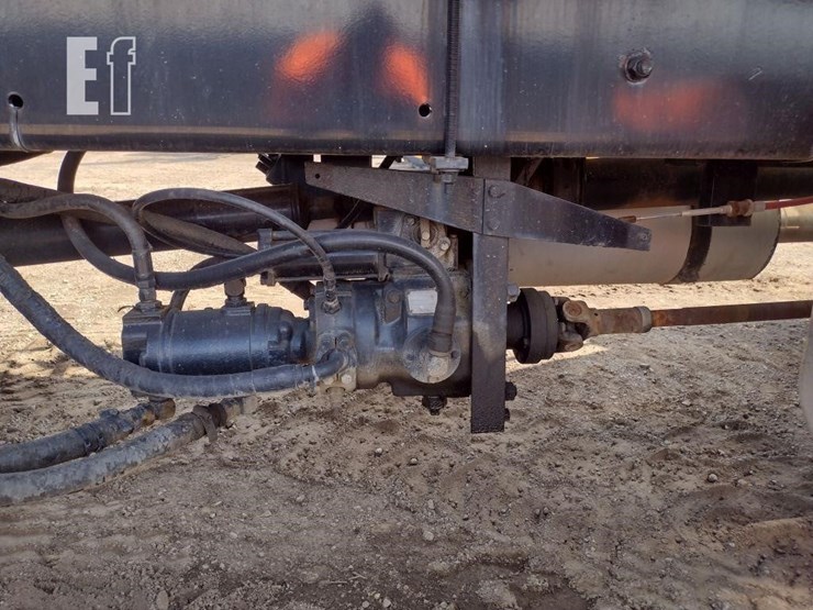 2007-freightliner-business-class-m2-106-image-34
