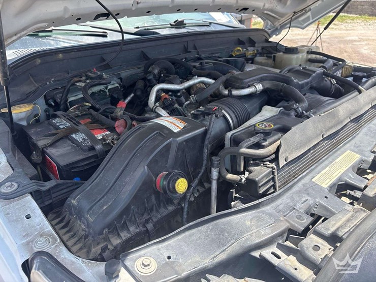 2016-ford-f550-image-9