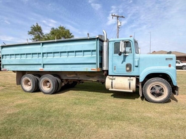 1974-international-durastar-4200-image-2