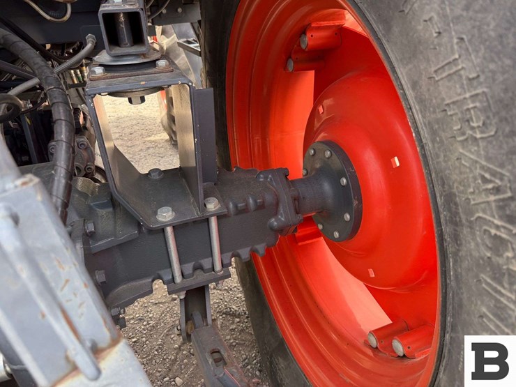 2013-kubota-m110gx-image-30