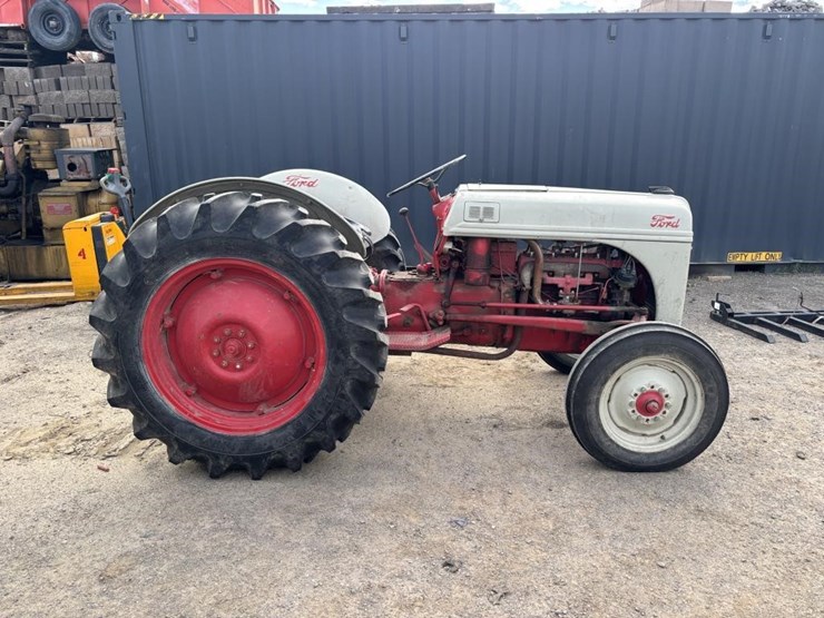 ford-8n-image-7