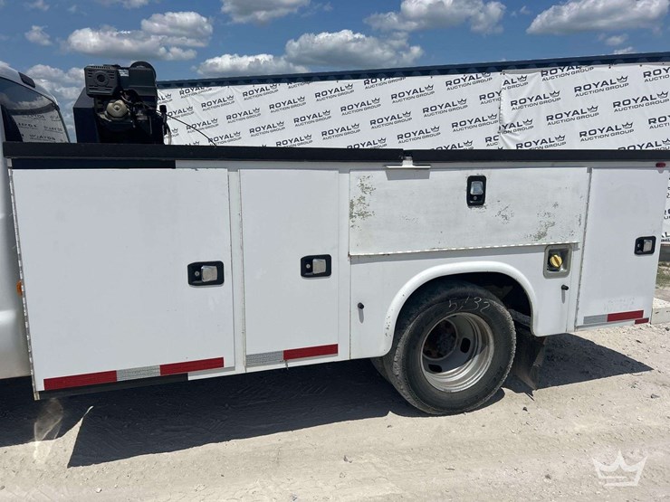2016-ford-f350-image-11