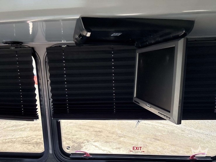2015-ford-f750-image-46