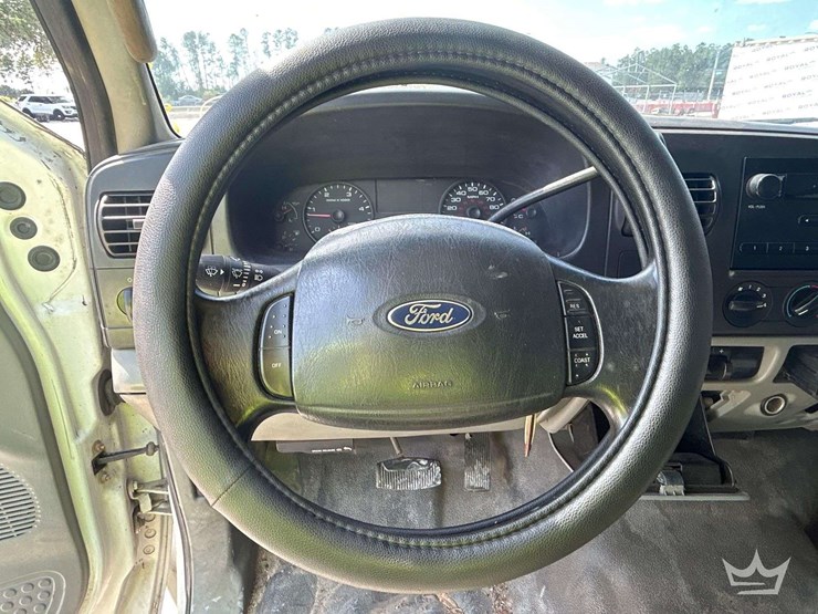 2006-ford-f450-image-23
