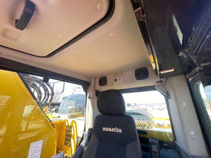 2022-komatsu-pc238us-lc-11-image-56
