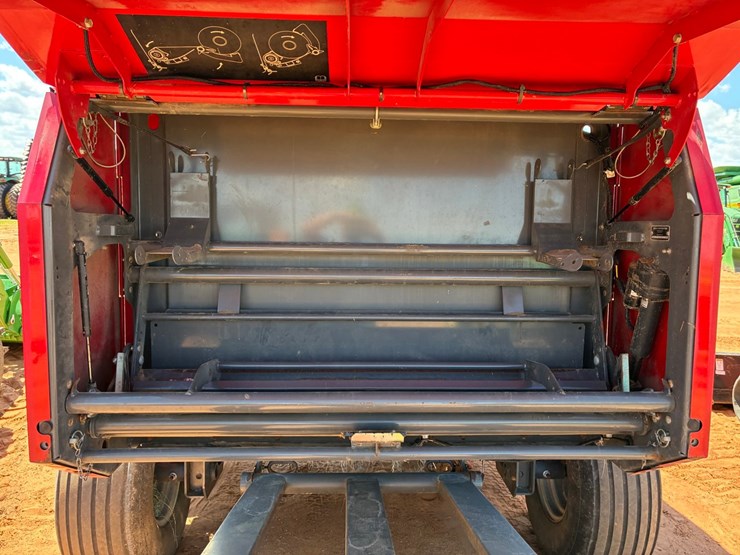 2014-massey-ferguson-2946-image-6