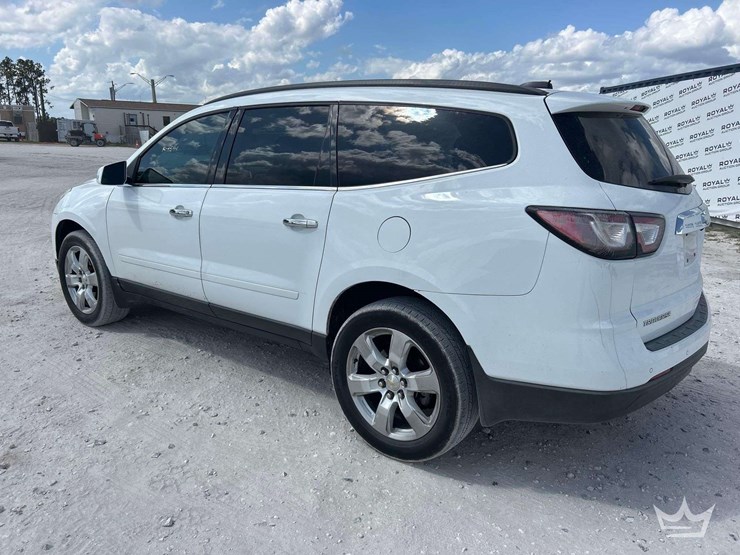 2017-chevrolet-traverse-image-4