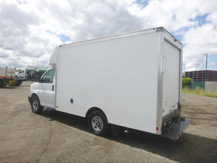 2021-gmc-3500-image-4
