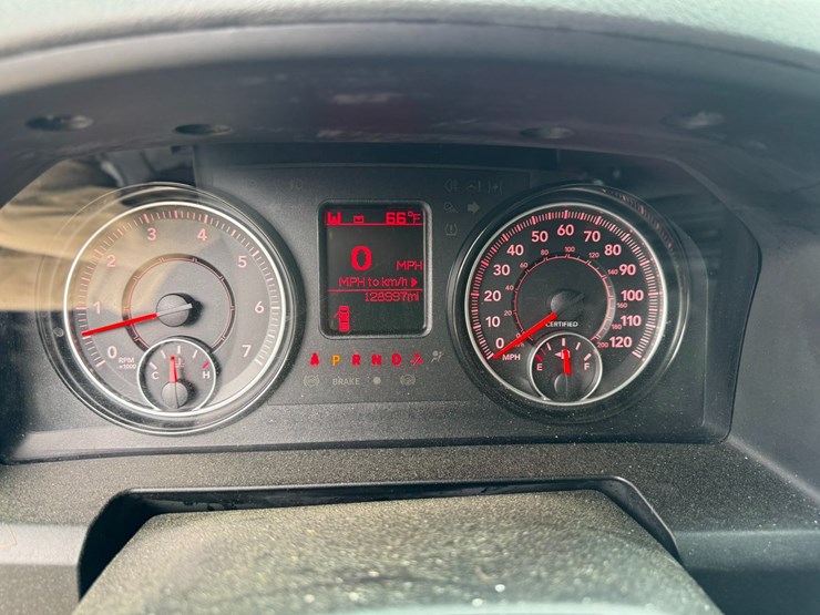 2019-dodge-1500-image-48