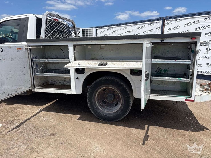 2017-ford-f350-image-22