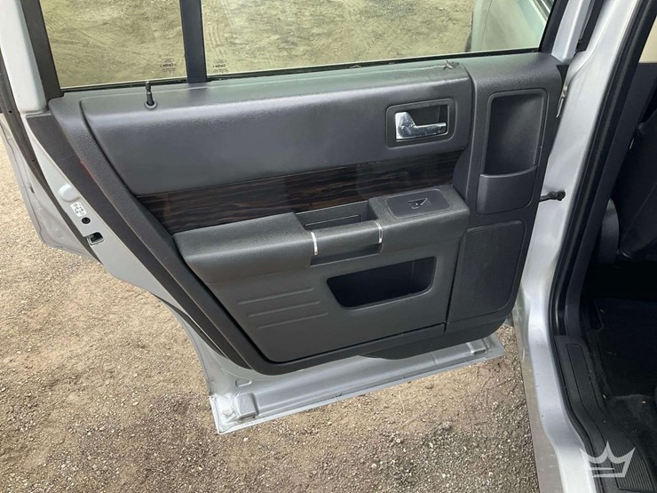 2013-ford-flex-image-19