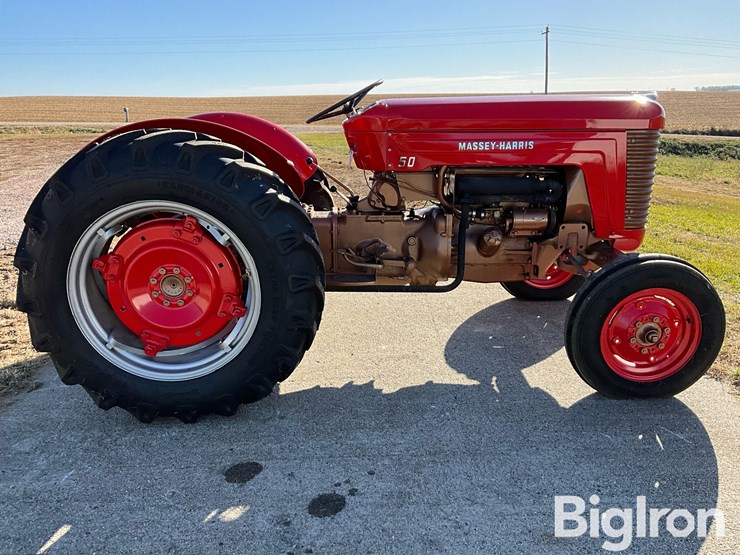 1956-massey-ferguson-50-image-4