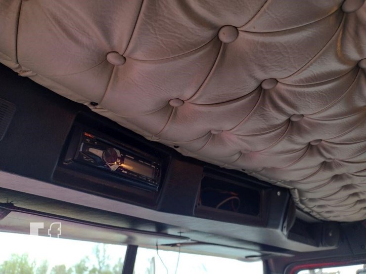 2019-western-star-4700-image-13